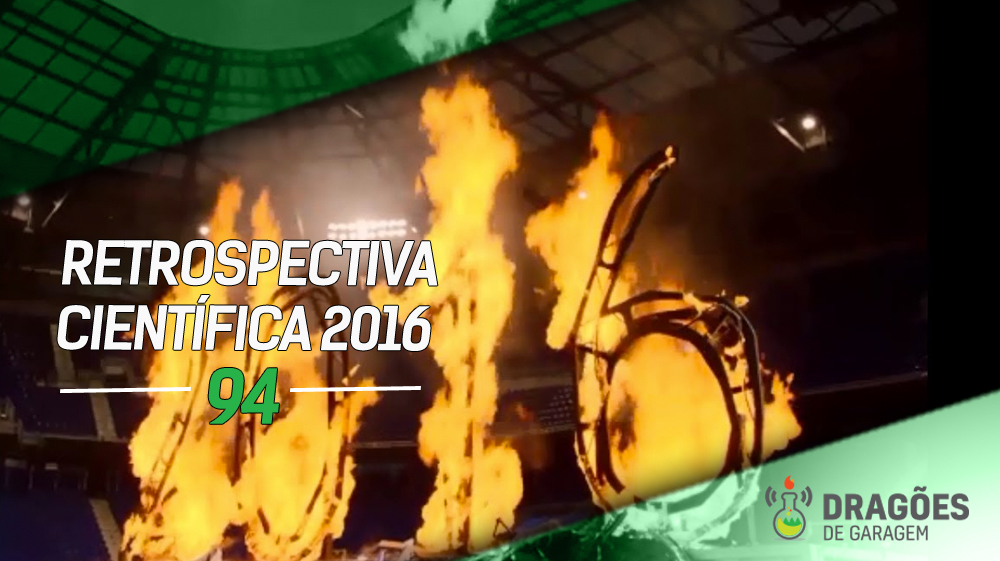 Letreiro com 2016 pegando fogo num estádio