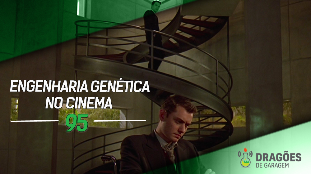 Foto do filme Gattaca. O personagem de Ethan Hawke em uma escada em espiral ao fundo e o personagem de Jude Law sentado à frente